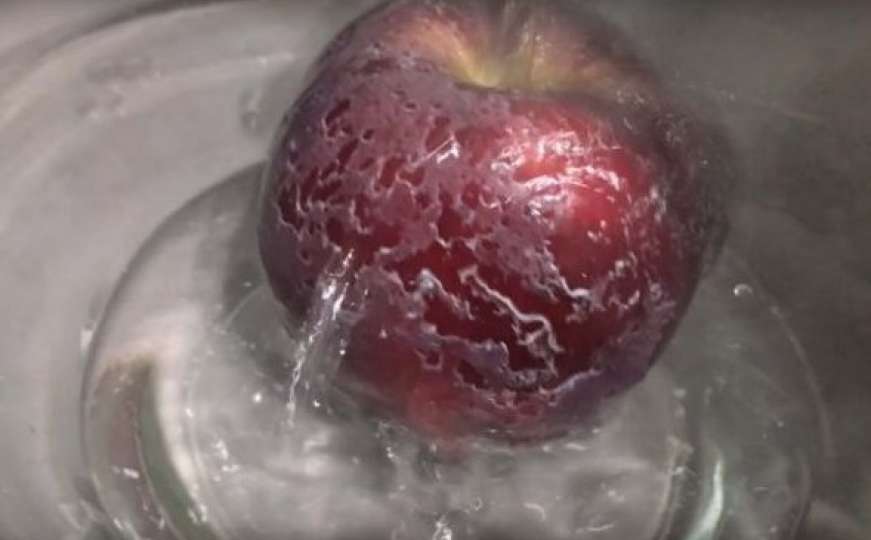 Ako jabuke izgledaju OVAKO - kancerogene su! 