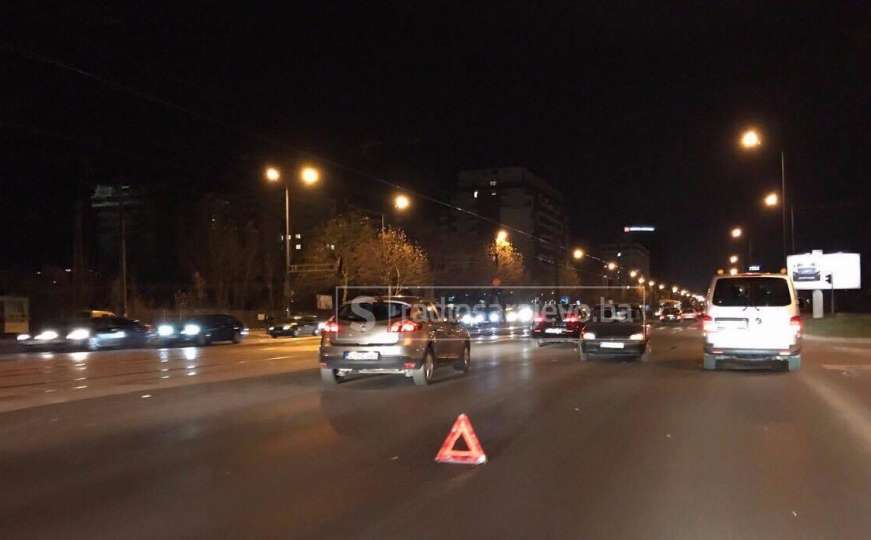 Velike gužve u Sarajevu: Dvije osobe povrijeđene u saobraćajnoj nesreći