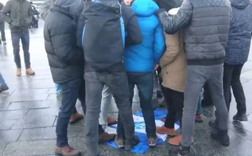 Kijev: Zabilježeno više tuča, navijači Bešiktaša gazili zastavu Dinama