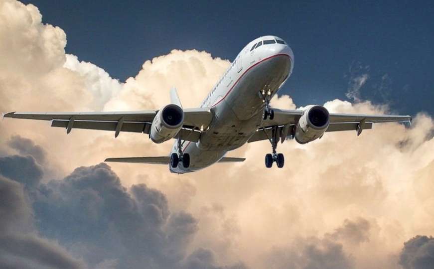 Stravična nesreća: Srušio se avion sa 47 putnika i članova posade