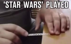 Odsvirao "Star Wars" na kašičici od kafe 