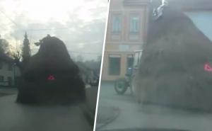 Na bh. cestama snimljena najveća metla na svijetu