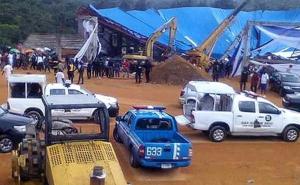 Više od 200 osoba poginulo u rušenju krova crkve