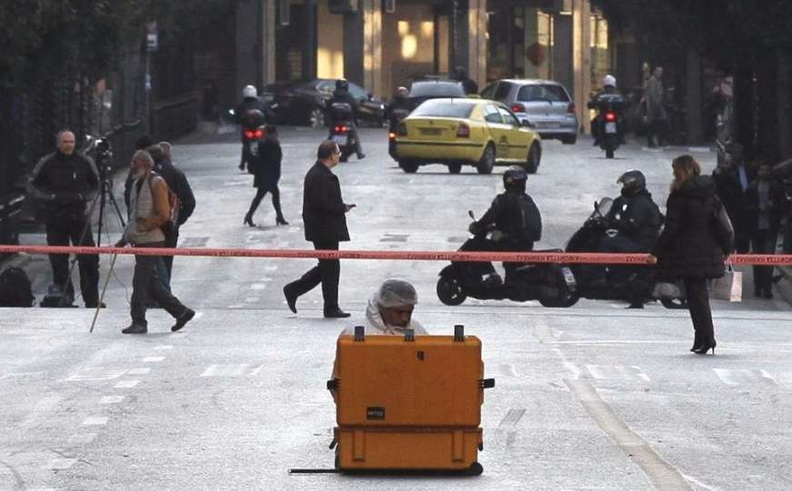 Atina: Bomba ostavljena ispred zgrade Ministarstva za rad
