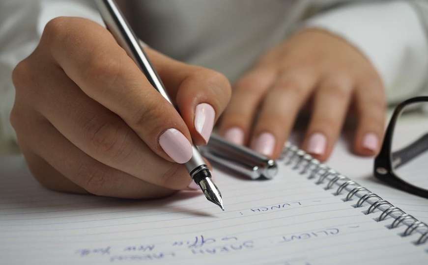 Uzmite papir i olovku: Evo šta vaš rukopis govori o vama