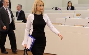 Dodik treba odgovoriti ko je dao posao firmi s tri zaposlena