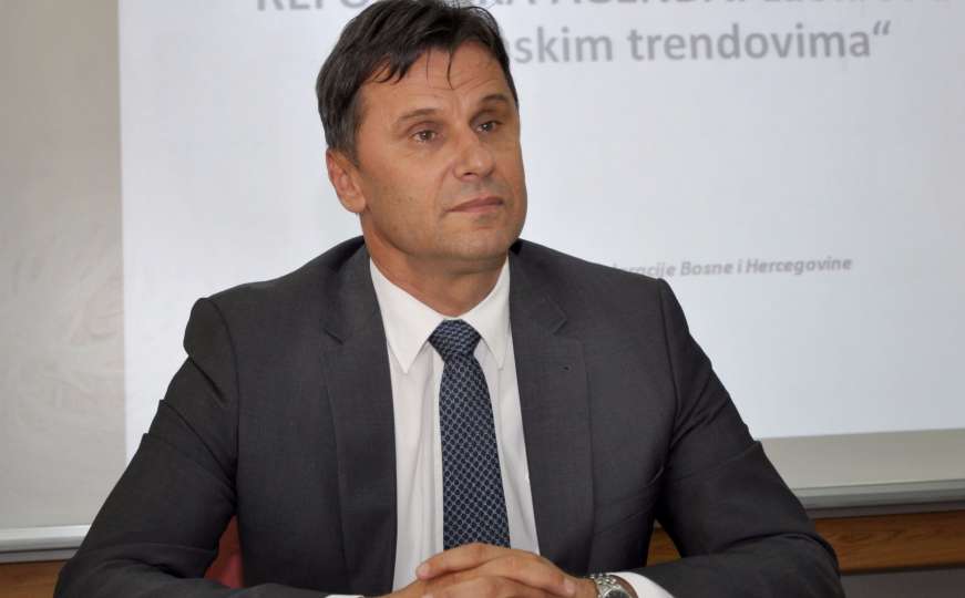 Novalić: Zapošljavanje će biti obavezno preko javnog konkursa