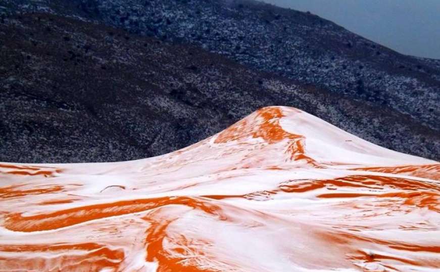 Najveću pustinju na svijetu prekrio bijeli prekrivač