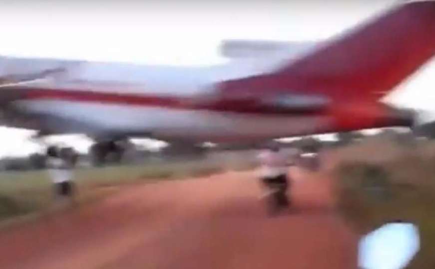 Uznemirujući snimak: Pogledajte pad Boeinga 727 u kojem je poginulo pet osoba