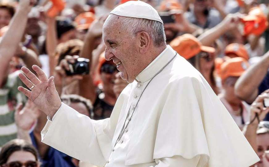 Papa Franjo dodijelio oslobađanje svećenika zatvorenog u aferi "Vatileaks"