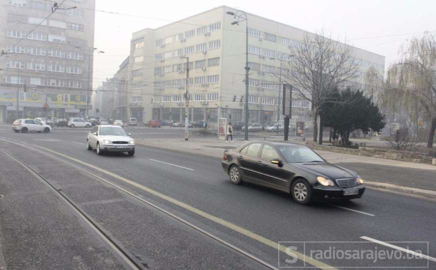 Kako izgledaju sarajevske ulice danas: Božićni "par-nepar" sistem