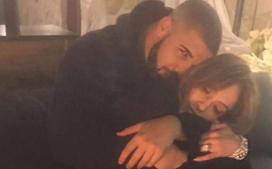 U Drakeovom zagrljaju: Jennifer Lopez ima novog dečka