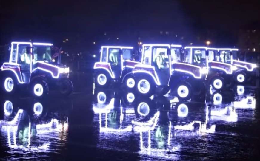 Muzičko-svjetlosni spektakl: Kad traktori zaplešu tango i valcer