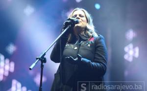 Na trgu desetine hiljada ljudi uživalo uz Divanhanu