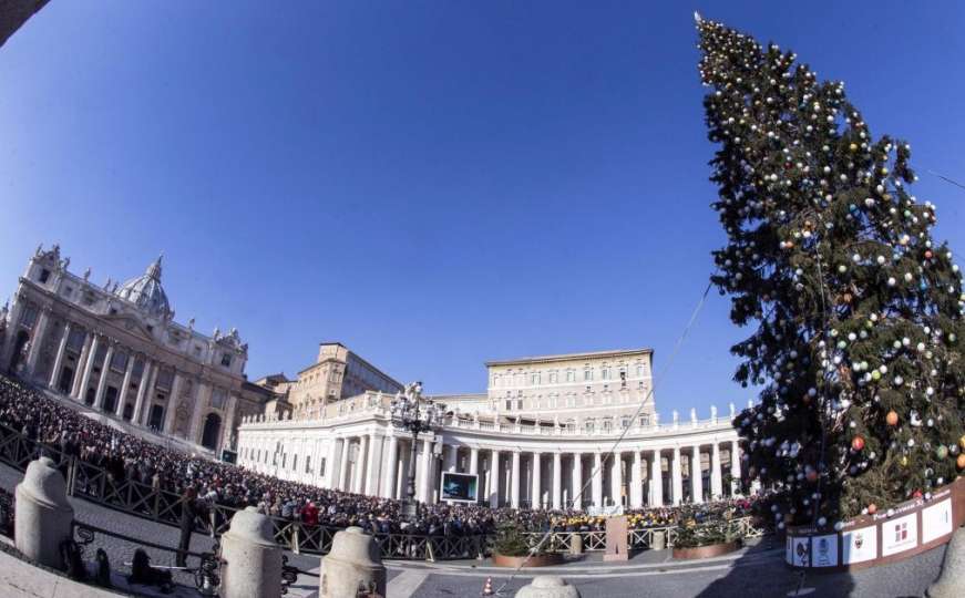 Novogodišnja molitva Papa Franje: Gdje se izgubila ljudska samilost?