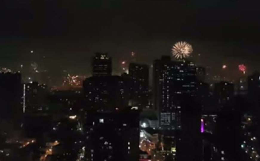 U Manili se i zemlja tresla tokom proslave Nove godine