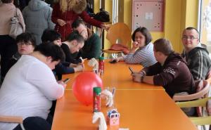 Članovi Udruženja "Down sy i mi" dobili trakice za sigurnije kretanje