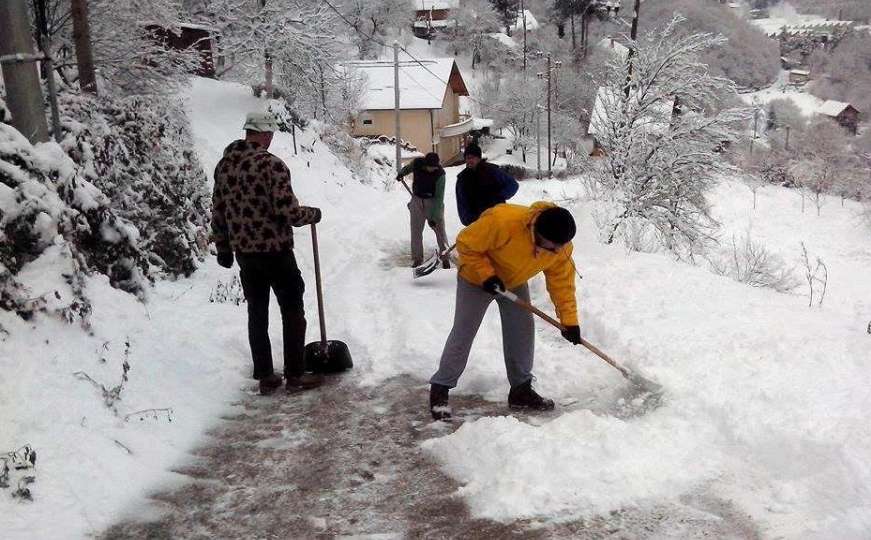 Mještani Grabovika sami čiste snijeg i trebaju vašu pomoć