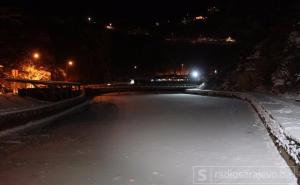 Sibirska hladnoća "zavladala" Sarajevom: Zaleđena i rijeka Miljacka