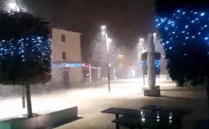 Snijeg prekrio jedno od najpopularnijih ljetovališta u Europi: Nezapamćeni minusi