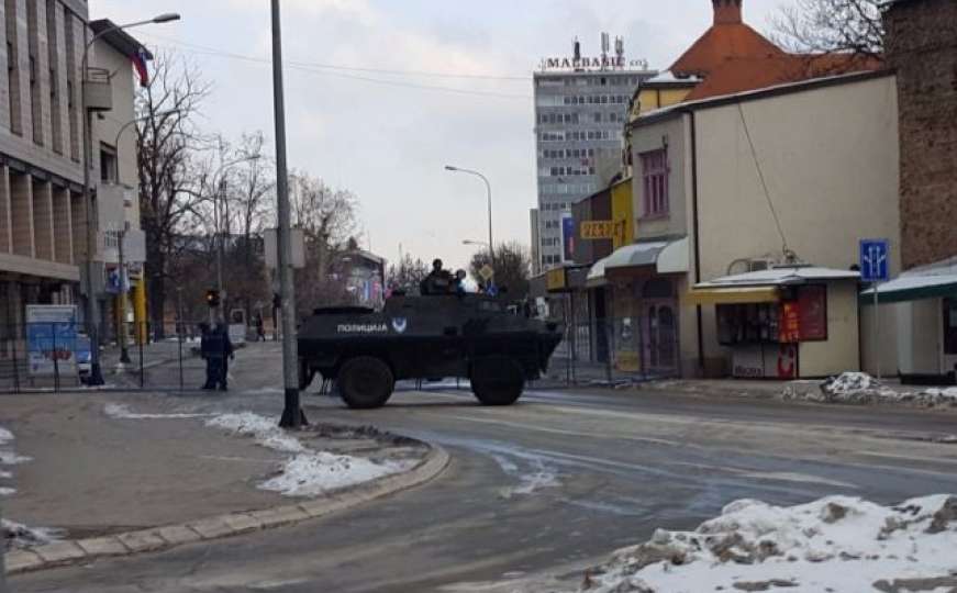 Veliki broj policajaca na ulicama Banje Luke osigurava "neustavni" Dan RS-a