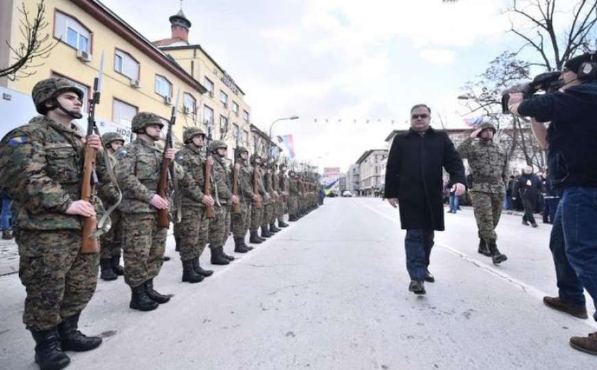 Bh. vojnici ponovo postrojeni u Banjoj Luci: Predali raport Ivaniću