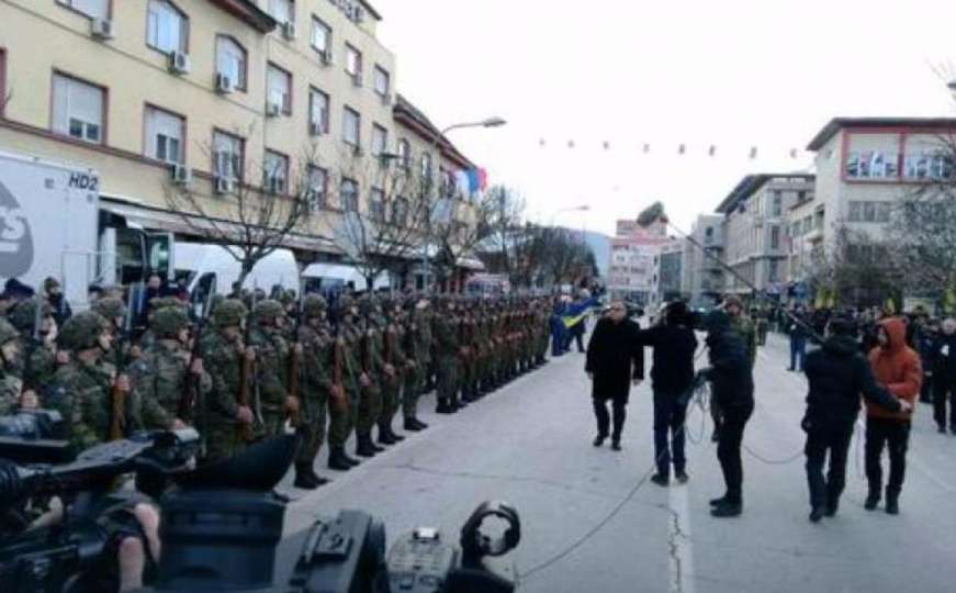 U Banjoj Luci uz "Marš na Drinu" defile pripadnika policije RS-a