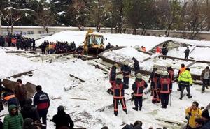 Srušio se krov džamije tokom dženaze: Poginule tri, povrijeđeno 20 osoba