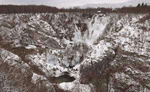 Predivne scene: Na Plitvicama kao u ledenoj bajci