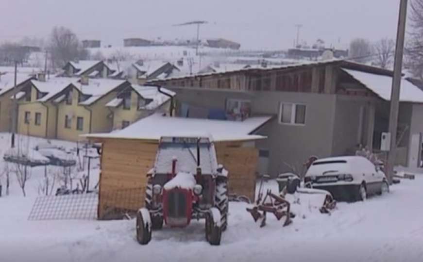Zaboravljeni i zavejani: Oko 220 porodica zabrinuto kako će preživjeti zimu