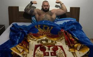 "Najjači Srbin" se pošteno obrukao: Htio se slikati u Potočarima, ali...