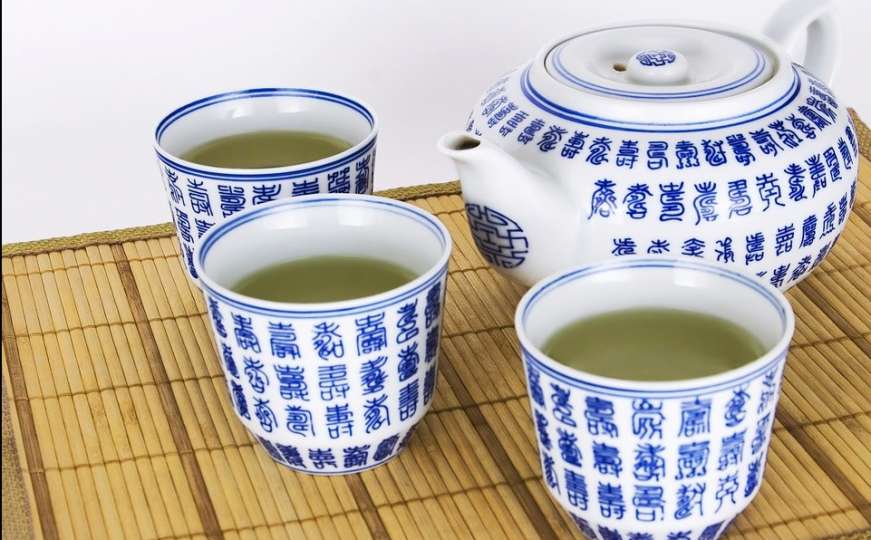 Zašto bi svako jutro trebali piti zeleni čaj ?
