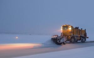 Zimska služba po ulicama posipala so sa pršutom i srdelama