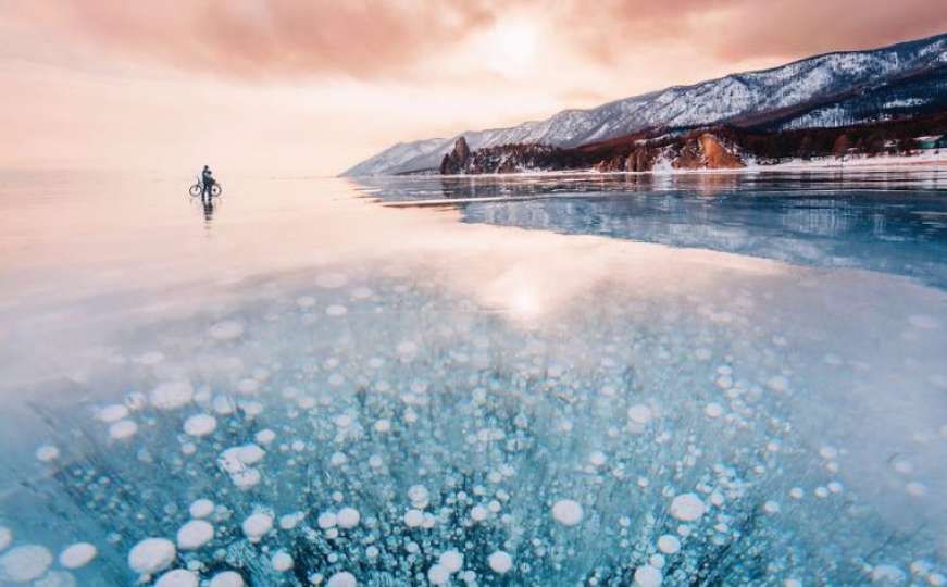 Prošetajte impresivnim i zaleđenim Bajkalskim jezerom!