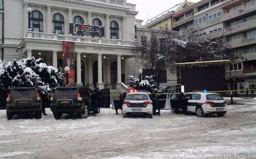 Zašto je policija danas okružila Narodno pozorište u Sarajevu