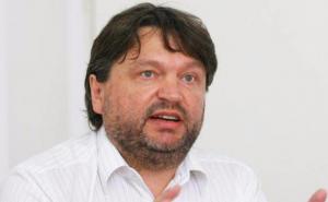 Probušili mu gume na autu jer je u školu primio djecu sirijskih izbjeglica