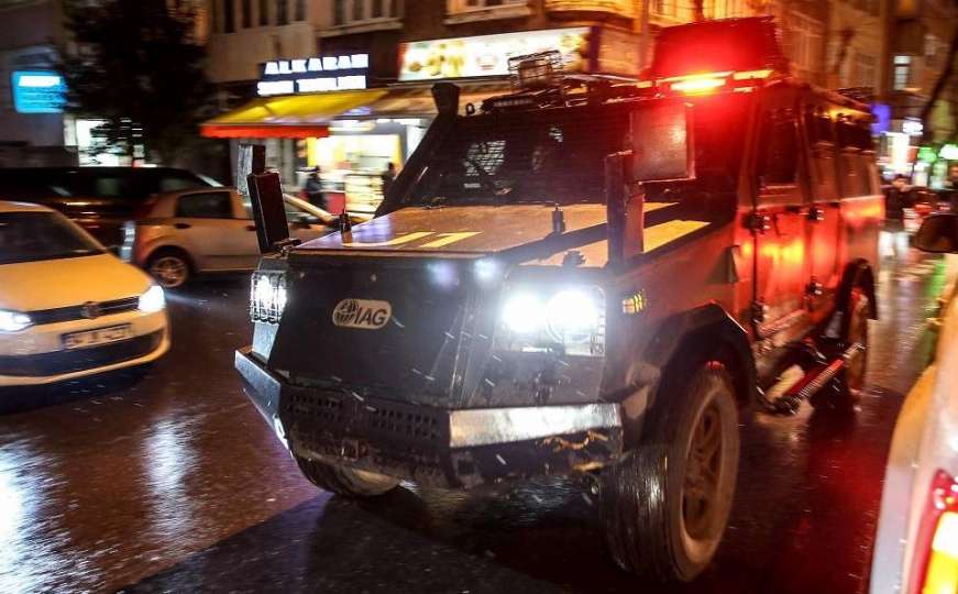Istanbul: Napad ručnim bacačima na sjedišta policije i Erdoganove partije