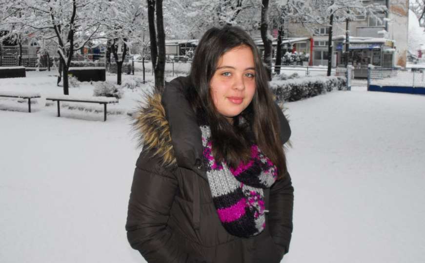Trinaestogodišnja Amila Memić iz Kozarca pjeva na 13 jezika