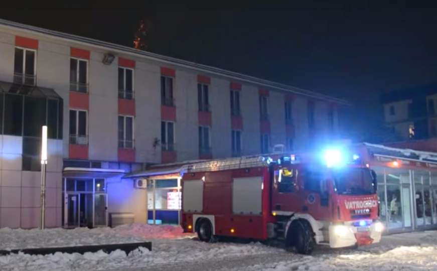 Vatrogasci gasili zapaljeni dimnjak na bivšem hotelu 'Balkan'