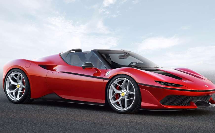 Preuzmite besplatnih 50 eura i trgujte dionicama Ferrarija na berzi