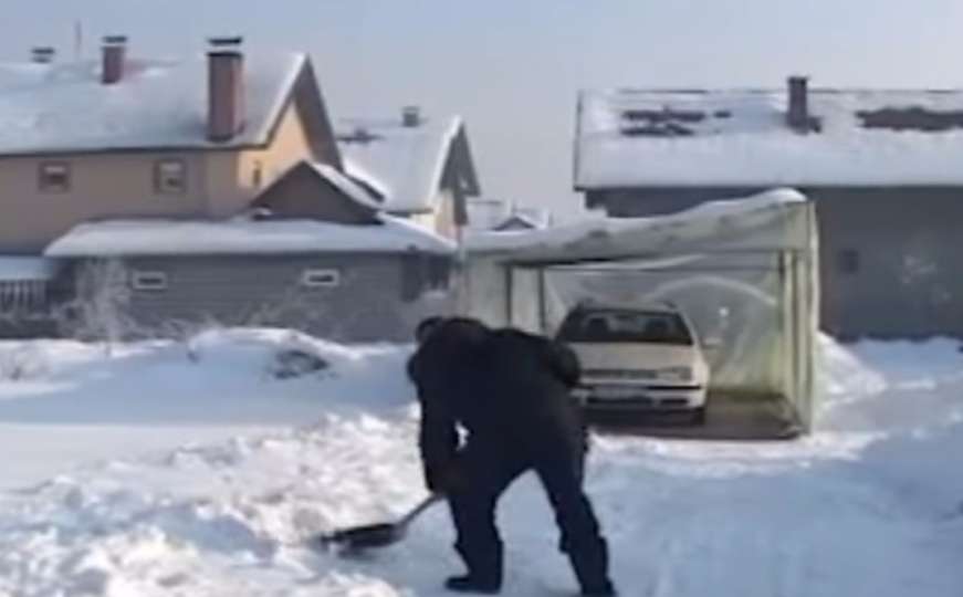 Nezaposleni dobrotvor iz komšiluka: Besplatno čisti snijeg onim koji to ne mogu