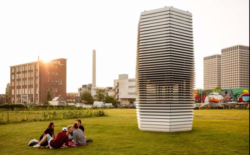 Sve je moguće: Ovaj toranj usisava smog i pretvara ga u nakit