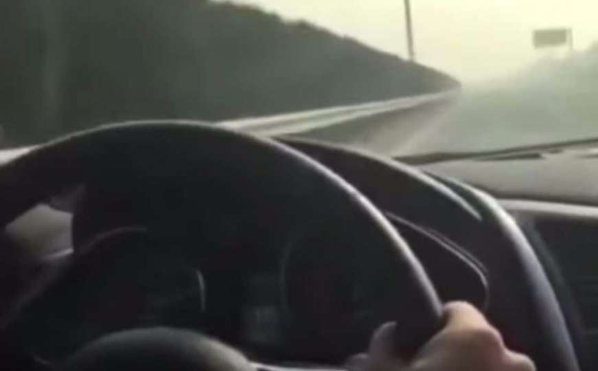Prijatelj ga snimao dok je jurio po autoputu brzinom od 320 km/h, a onda...