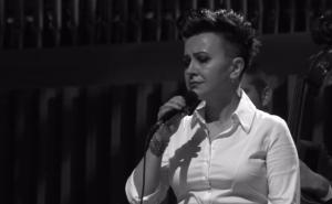 Kada Amira Medunjanin zapjeva hit grupe Azra