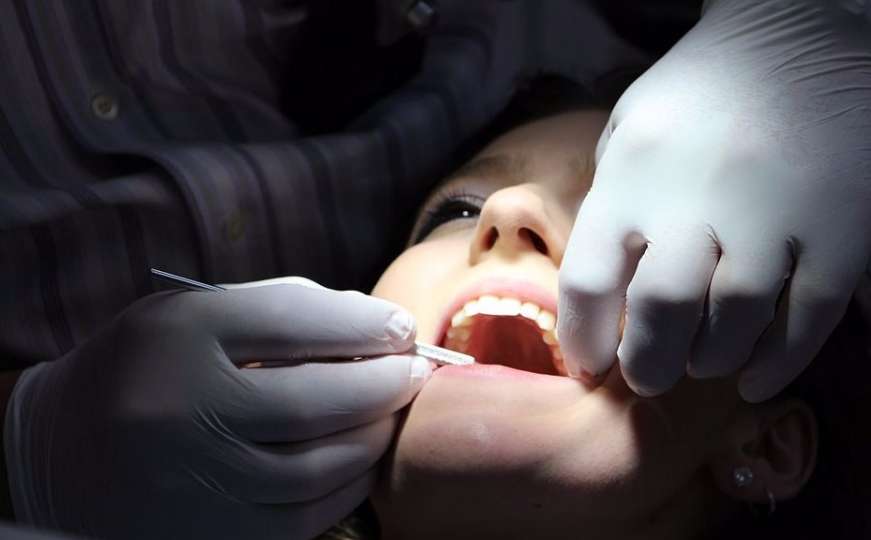 Neodlazak kod zubara povećava rizik od upale pluća za 86 posto