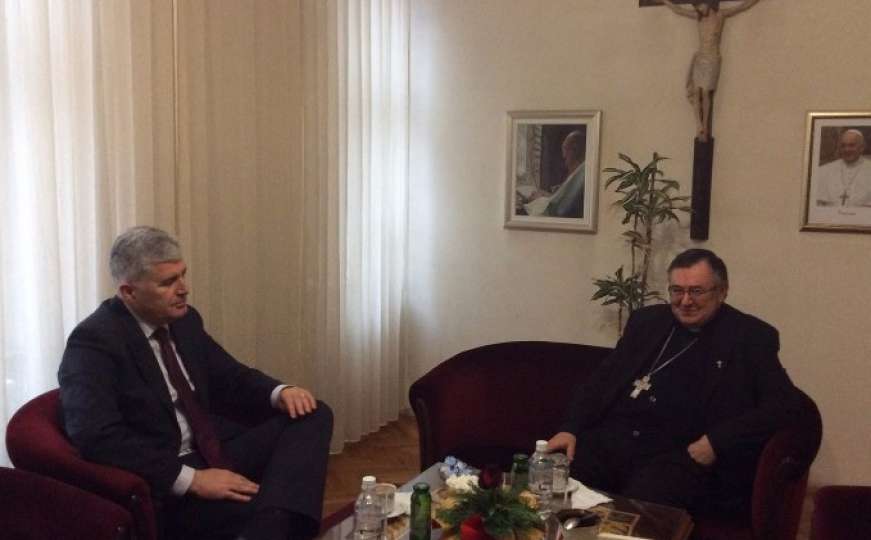 Čović sa Puljićem razgovarao o teškom položaju katolika u BiH