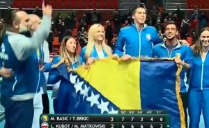 Magija u Zenici: Pogledajte veliko slavlje nakon pobjede teniske reprezentacije BiH