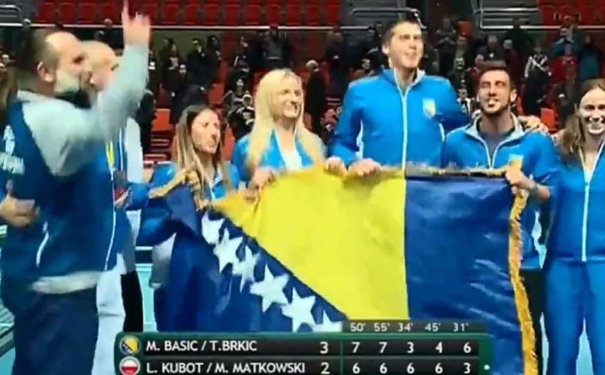 Magija u Zenici: Pogledajte veliko slavlje nakon pobjede teniske reprezentacije BiH