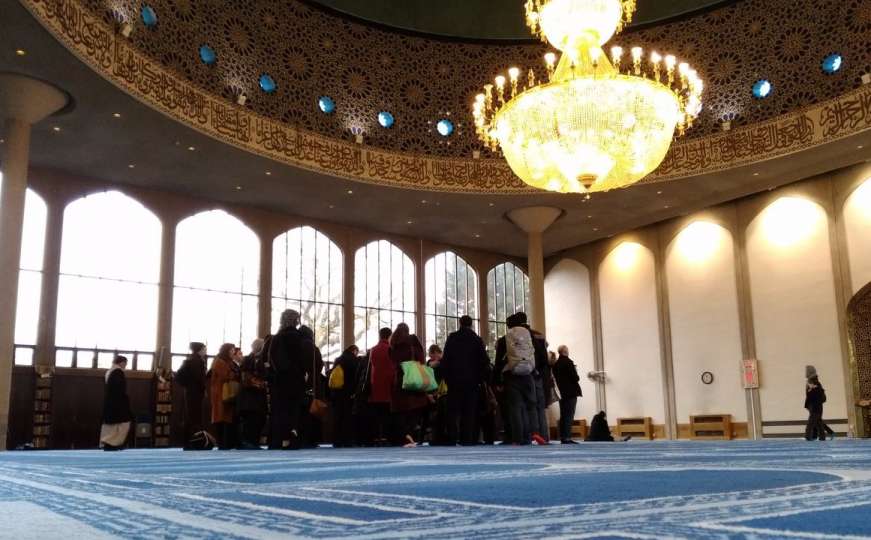 Više od 150 džamija otvoreno za cijeli svijet: Svi zajedno uče o Islamu