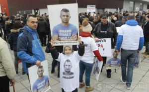 Građani na ulicama traže pravdu za Dženana Memića: Otac obećao otkriti snimak